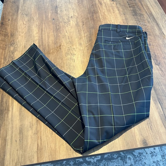 NIKE Dri-Fit GOLF TOUR PERFORMANCE PANTS NWOT 36x 32 - Picture 3 of 6